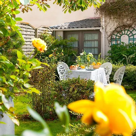 Apartment Le Patio De Clara